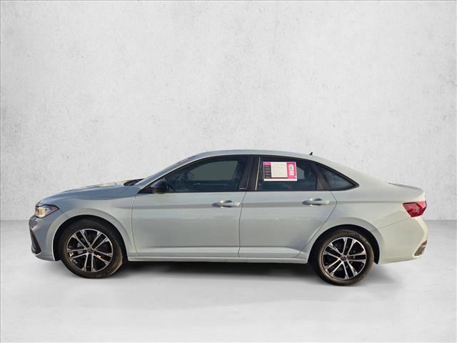 Certified 2025 Volkswagen Jetta Sport image 9