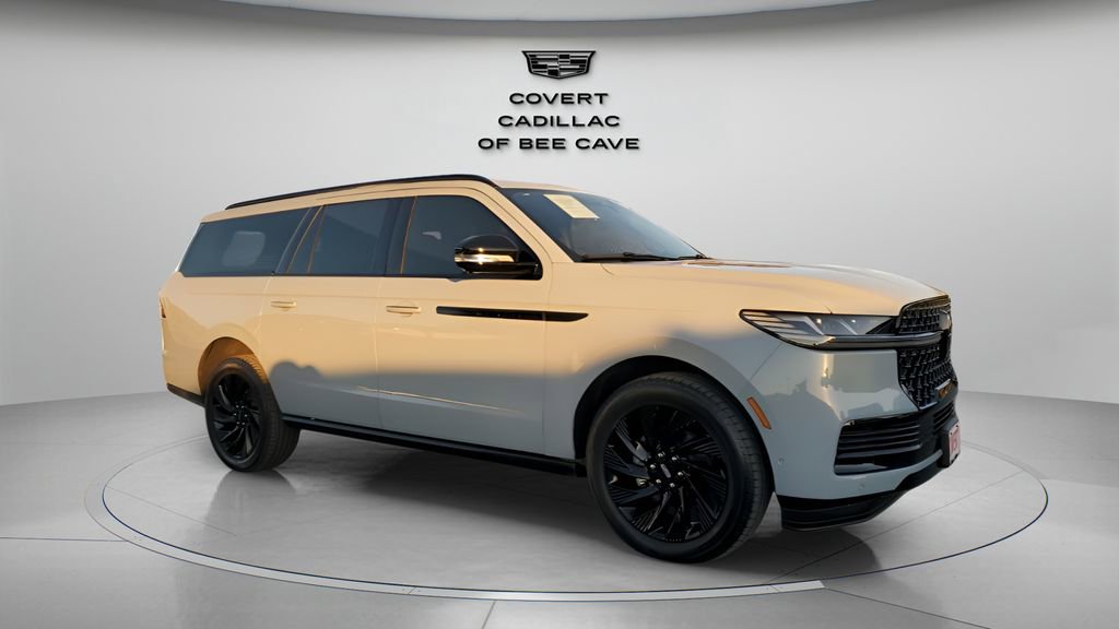 Used 2025 Lincoln Navigator L Reserve w/ Jet Appearance Package image 1