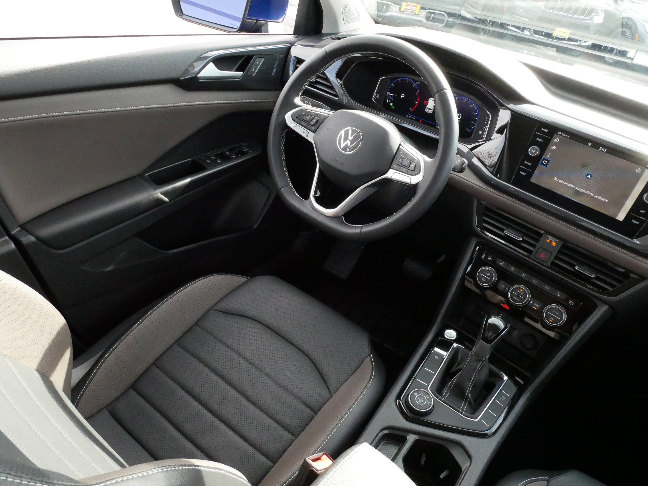 Used 2023 Volkswagen Taos SEL image 9