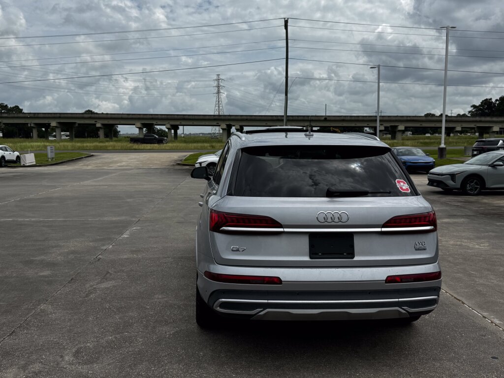 Used 2022 Audi Q7 3.0T Premium Plus AWD/4WD image 23