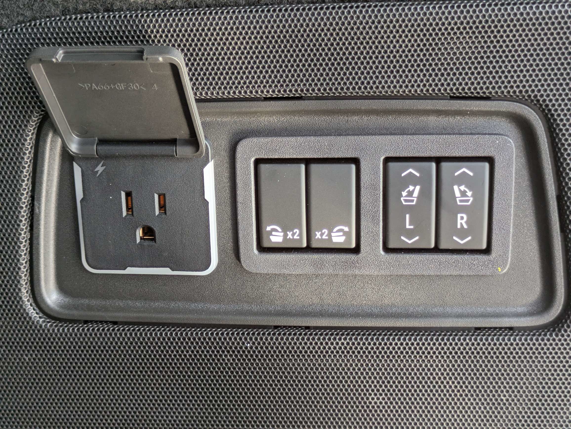 Used 2026 Cadillac Escalade Sport w/ Touring Package AWD/4WD image 8