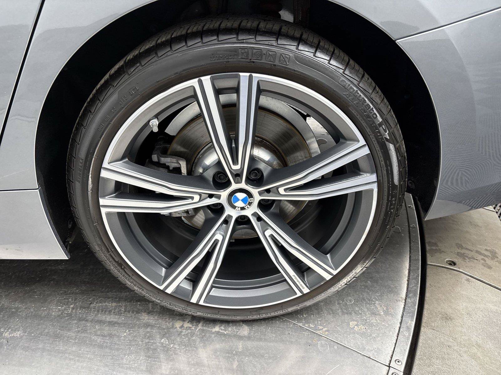 Used 2024 BMW 330i xDrive Sedan w/ Convenience Package AWD/4WD image 27