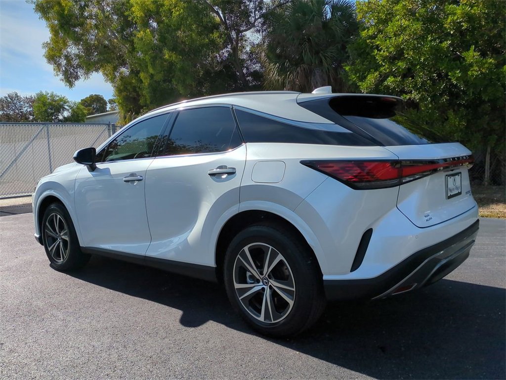 Used 2025 Lexus RX 350h image 6