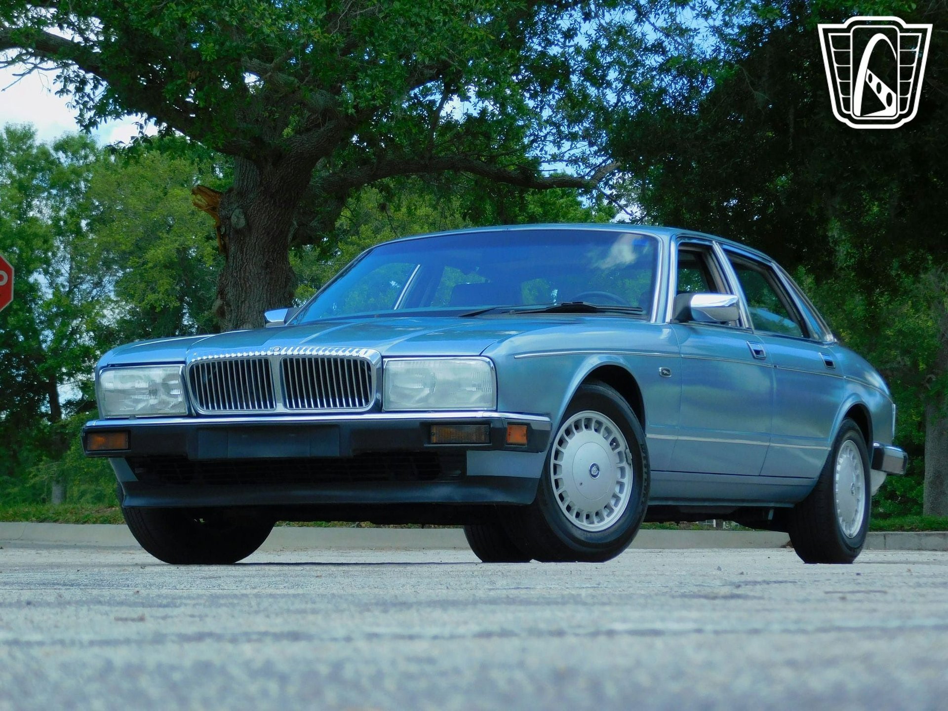 Used 1991 Jaguar XJ Vanden Plas image 2