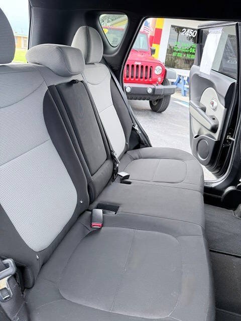 Used 2014 Kia Soul FWD image 14