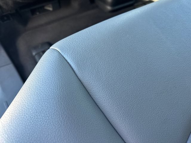 Used 2025 Toyota Sienna XLE FWD image 13