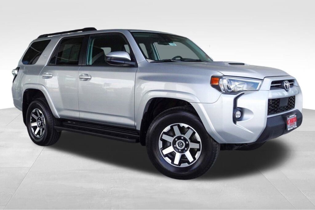 Certified 2022 Toyota 4Runner TRD Off-Road image 6