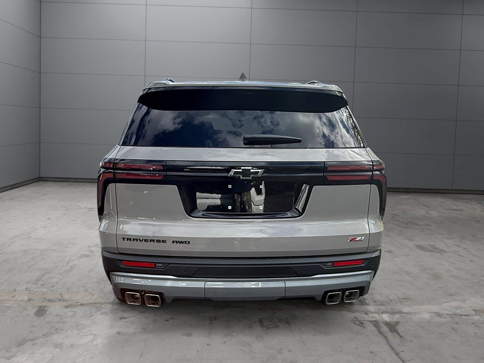 New 2027 Chevrolet Traverse Z71 w/ Enhanced Driving Package AWD/4WD image 4