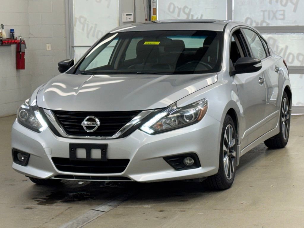 Used 2016 Nissan Altima 2.5 SL w/ 2.5 Technology w/LED Package image 3