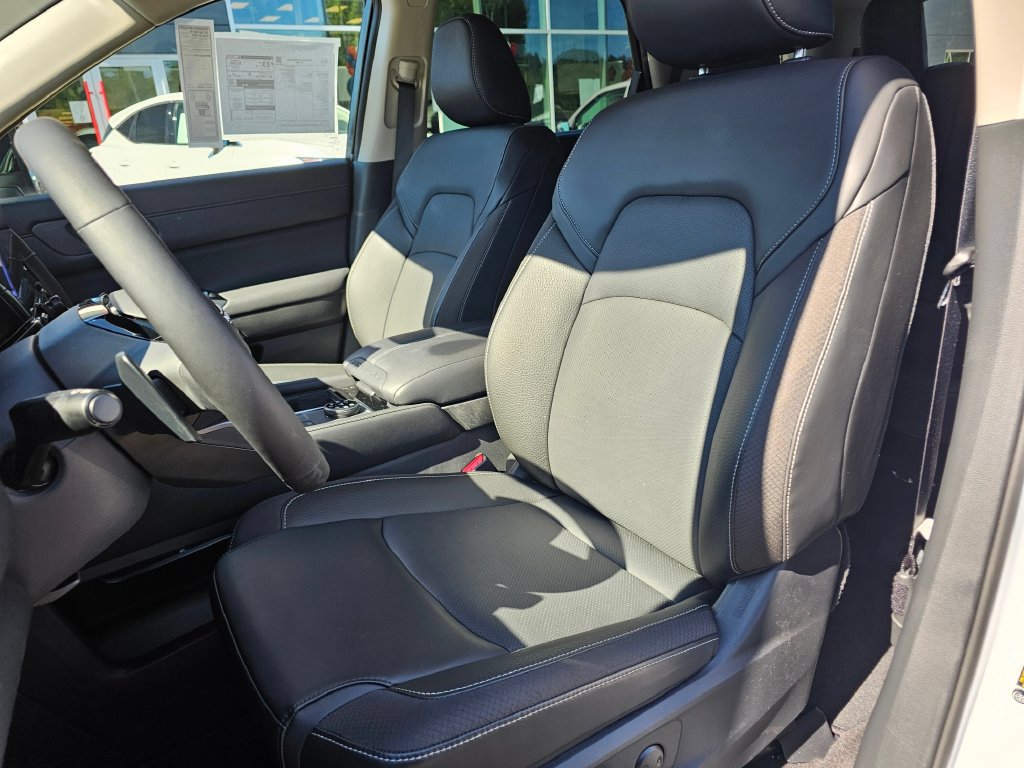 New 2026 Nissan Pathfinder SL w/ SL Premium Package AWD/4WD image 18
