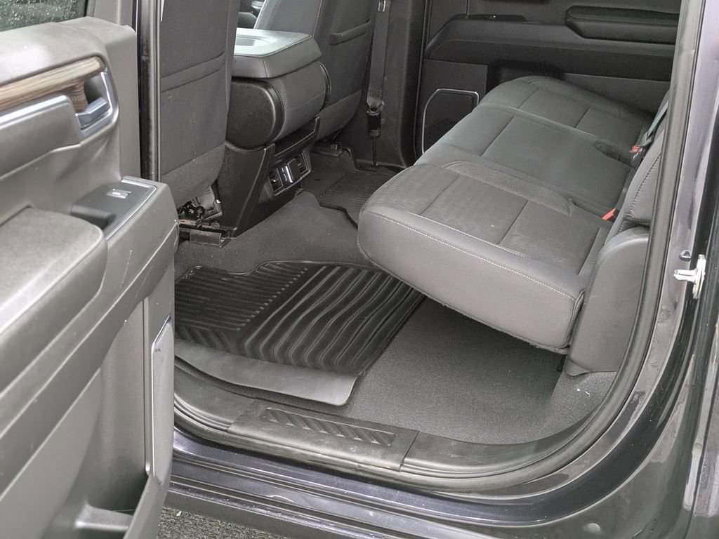 Used 2023 Chevrolet Silverado 1500 LT AWD/4WD image 26
