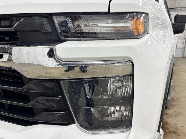 Used 2024 Chevrolet Silverado 2500 LT AWD/4WD image 8