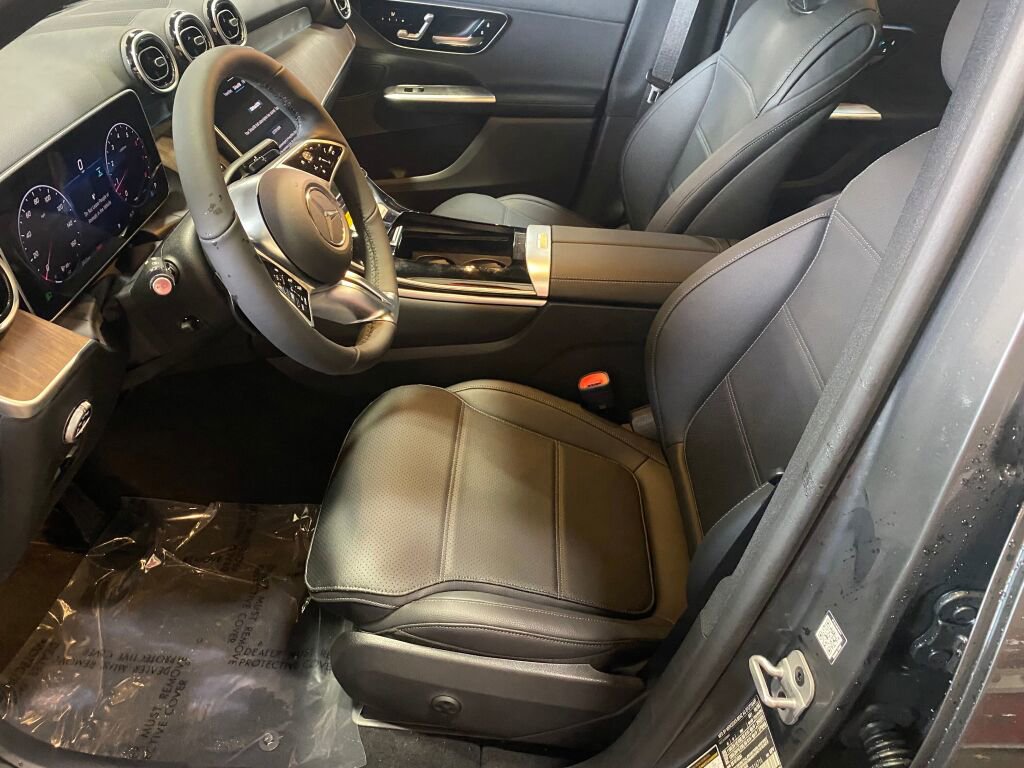 New 2026 Mercedes-Benz GLC 300 4MATIC image 9