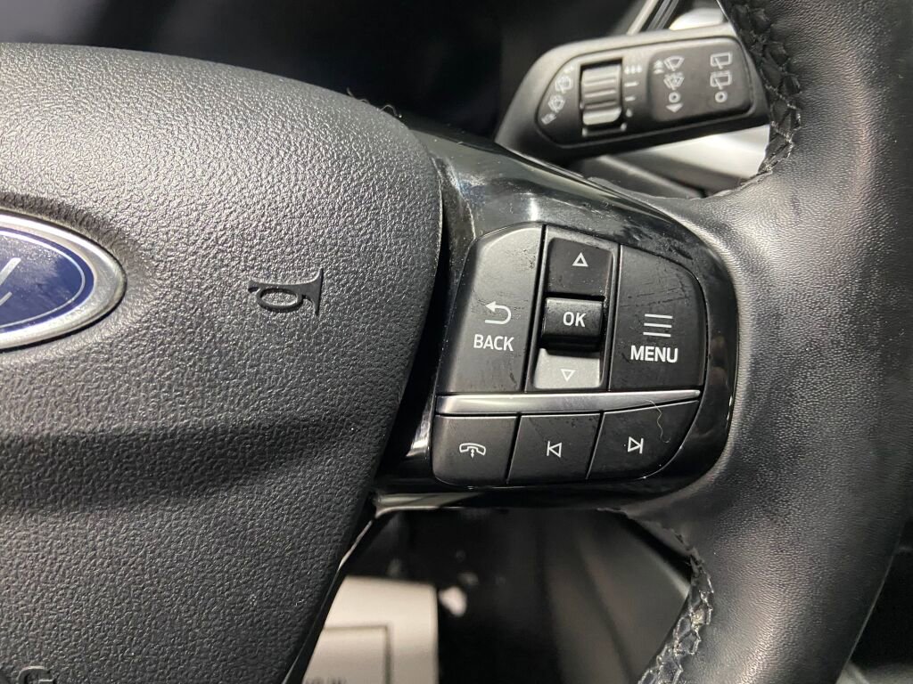 Used 2024 Ford Escape Platinum image 17