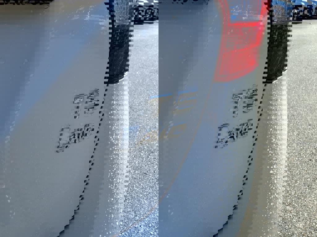 Used 2018 Volvo V60 T5 Cross Country w/ Convenience Package image 6