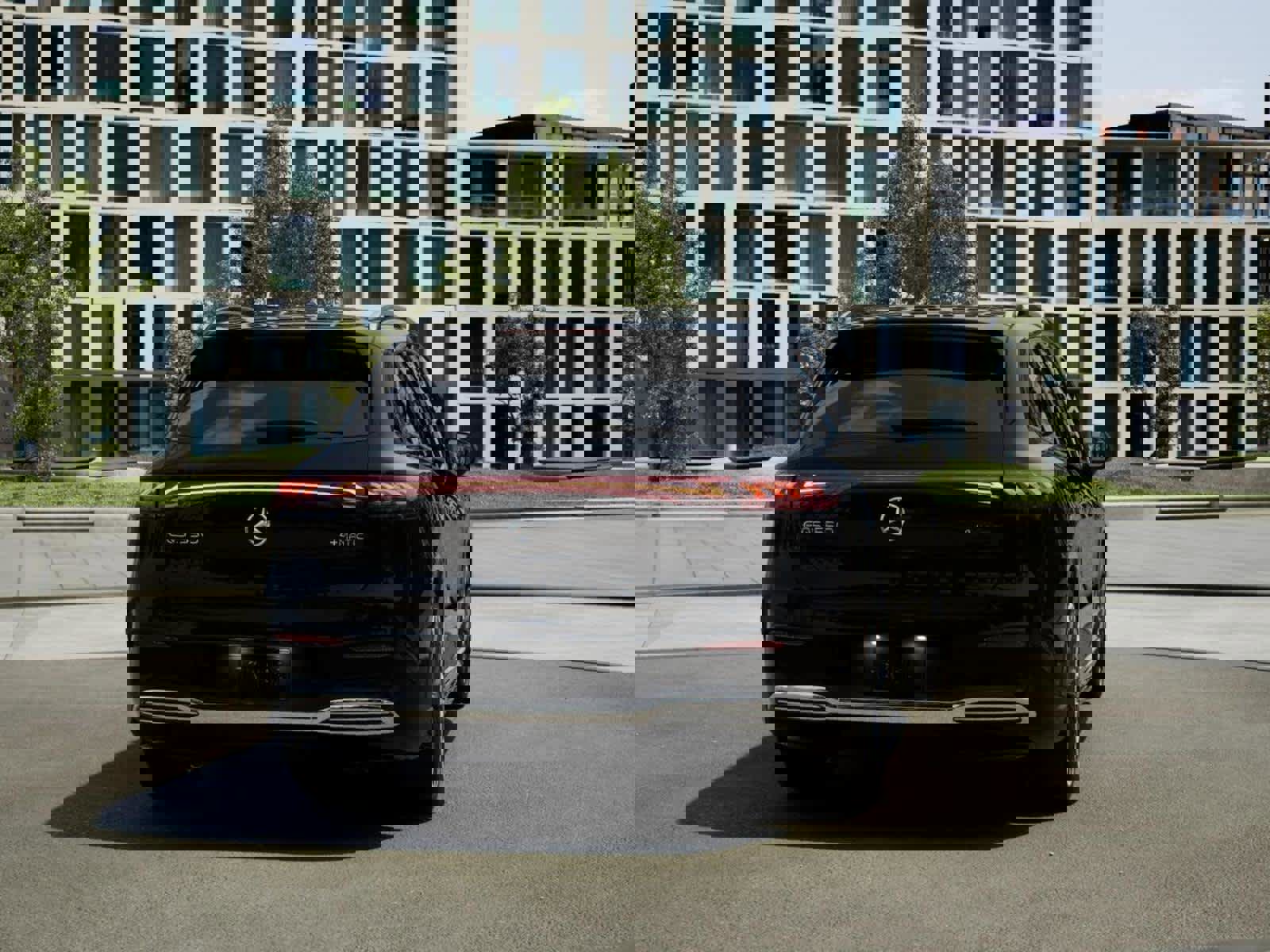 New 2026 Mercedes-Benz EQS 550 4MATIC SUV image 23