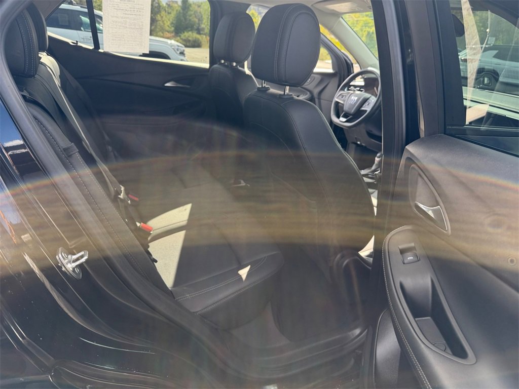 Used 2024 Buick Encore GX Sport Touring image 27