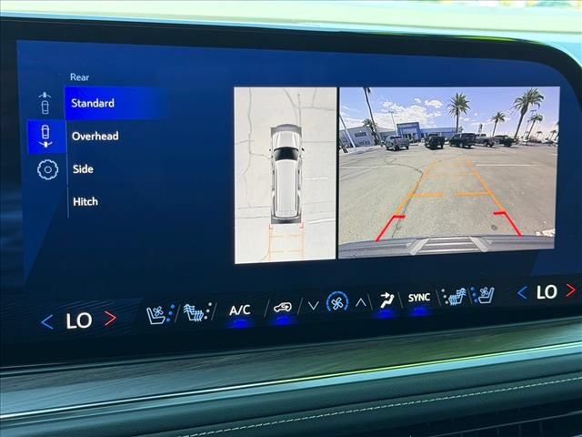 Certified 2025 Chevrolet Suburban Premier AWD/4WD image 22