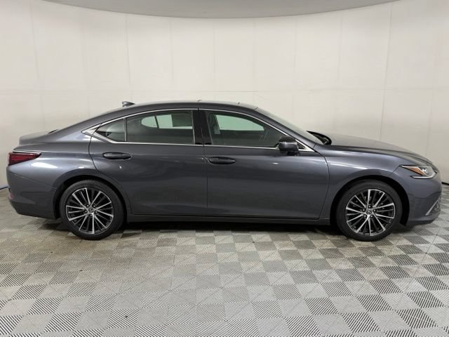 Used 2022 Lexus ES 350 w/ Premium Package FWD image 9