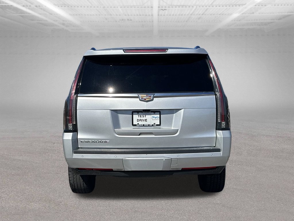 Used 2020 Cadillac Escalade Luxury RWD image 7