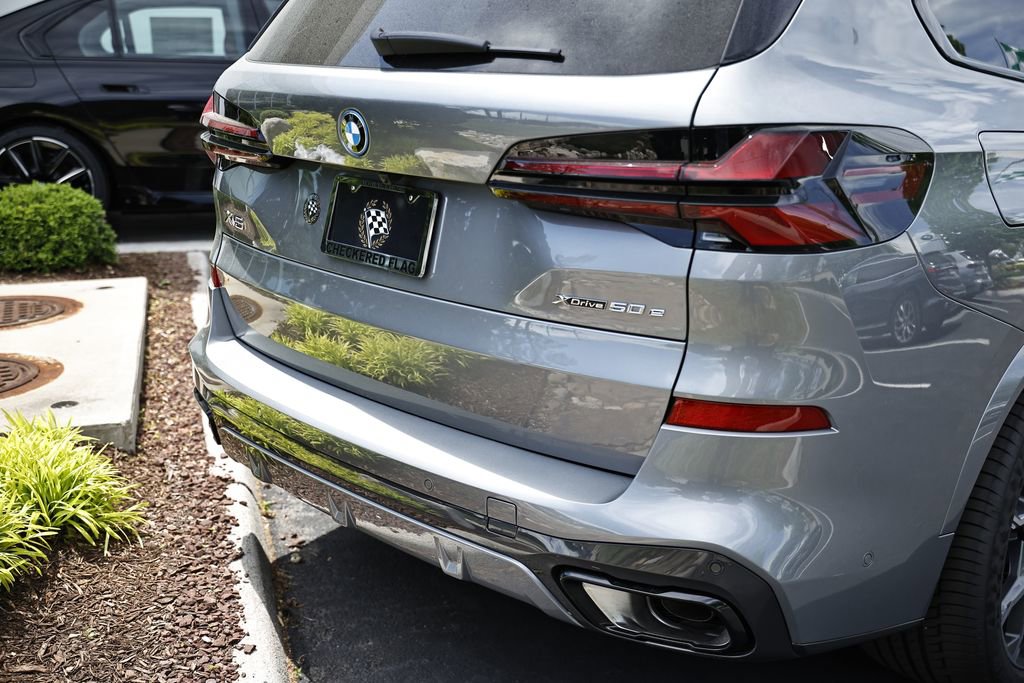 New 2026 BMW X5 xDrive50e w/ M Sport Package image 9