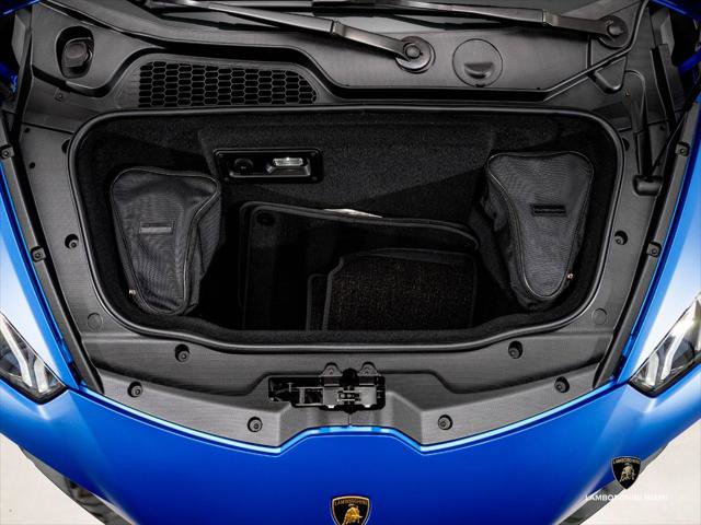 Used 2023 Lamborghini Huracan EVO RWD image 5