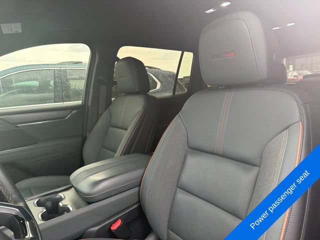 Used 2024 GMC Acadia AT4 w/ Luxury Package AWD/4WD image 19