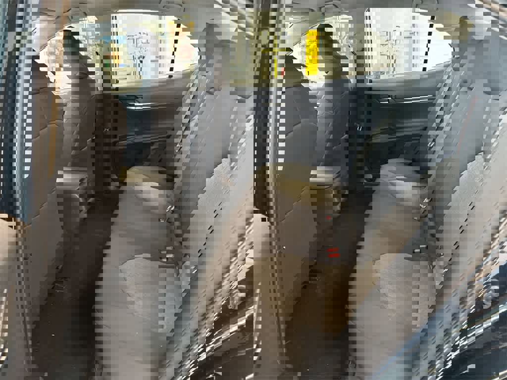 Used 2020 Toyota Camry LE image 19