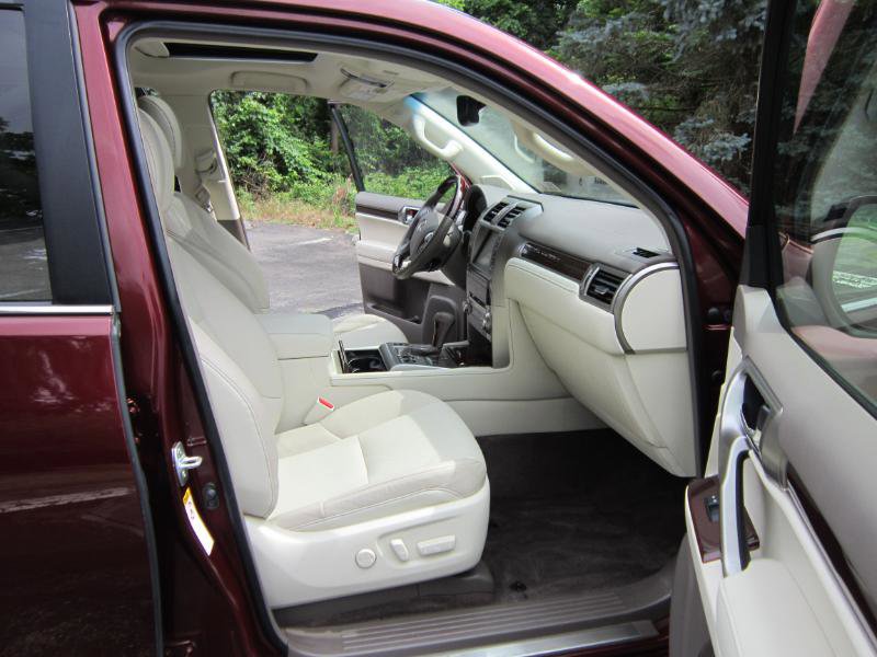 Used 2016 Lexus GX 460 image 12