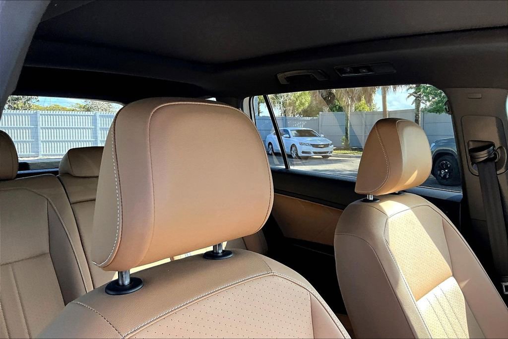 Certified 2023 Volkswagen Tiguan SE w/ Panoramic Sunroof Package image 22