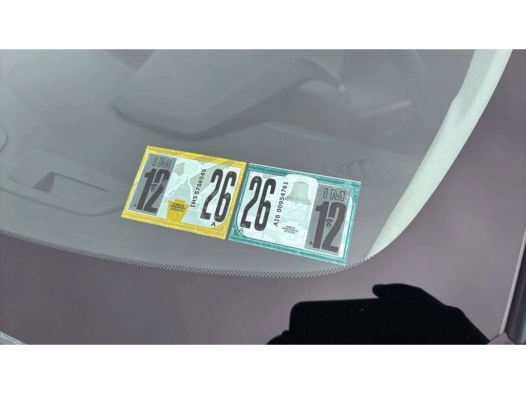 Used 2025 Chevrolet Trax LT w/ Sunroof Package image 21