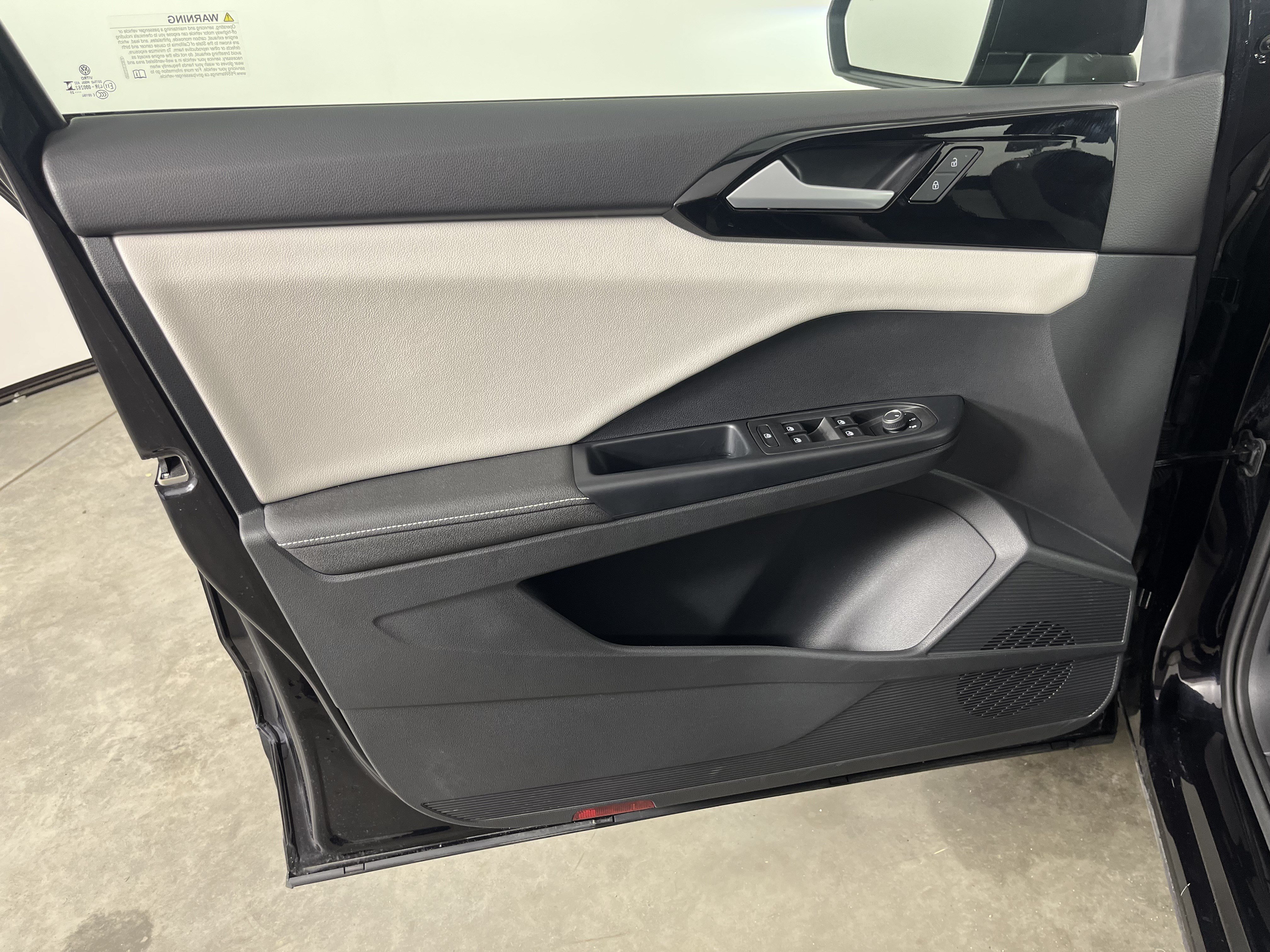 Certified 2025 Volkswagen Taos S FWD image 17