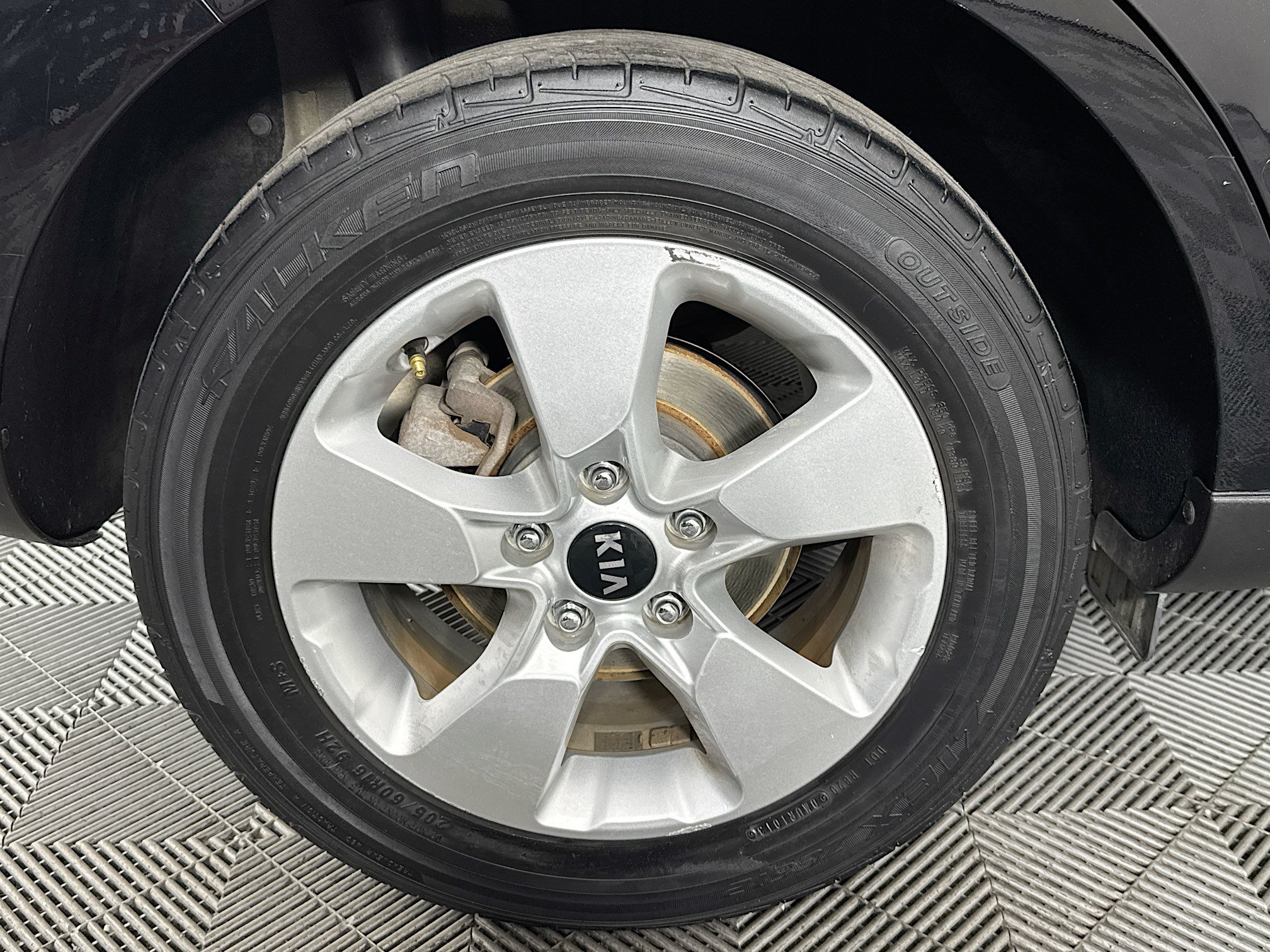 Used 2018 Kia Soul FWD image 29