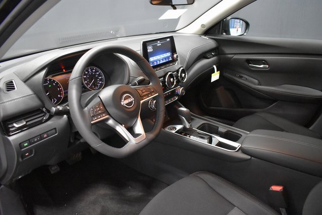 New 2025 Nissan Sentra SV image 4