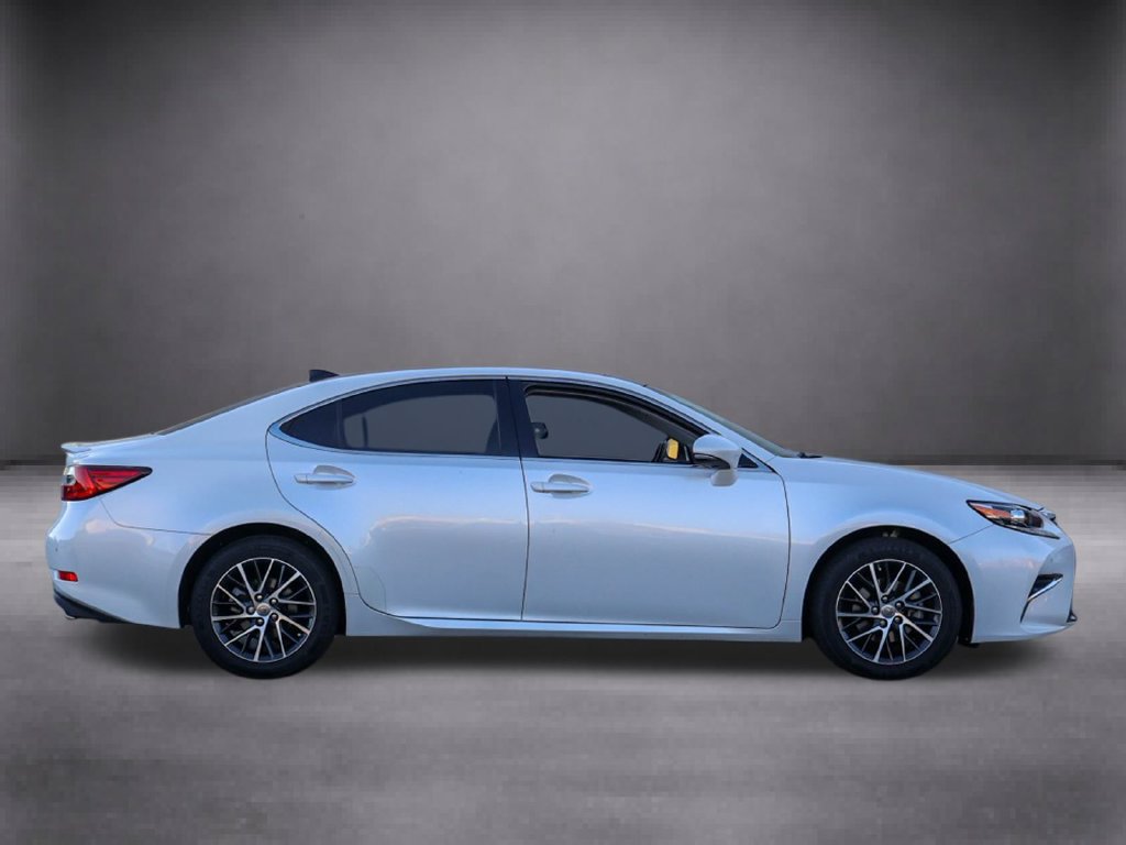 Used 2017 Lexus ES 350 w/ Navigation System Package FWD image 3