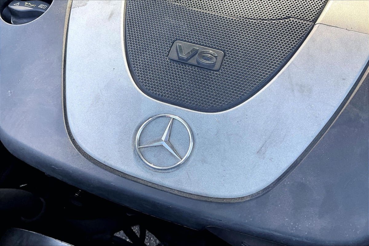 Used 2011 Mercedes-Benz GLK 350 2WD image 32