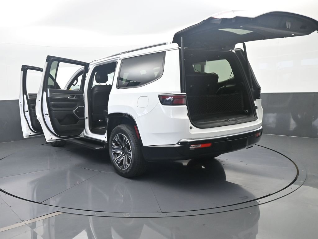 Used 2024 Jeep Wagoneer Series II image 81