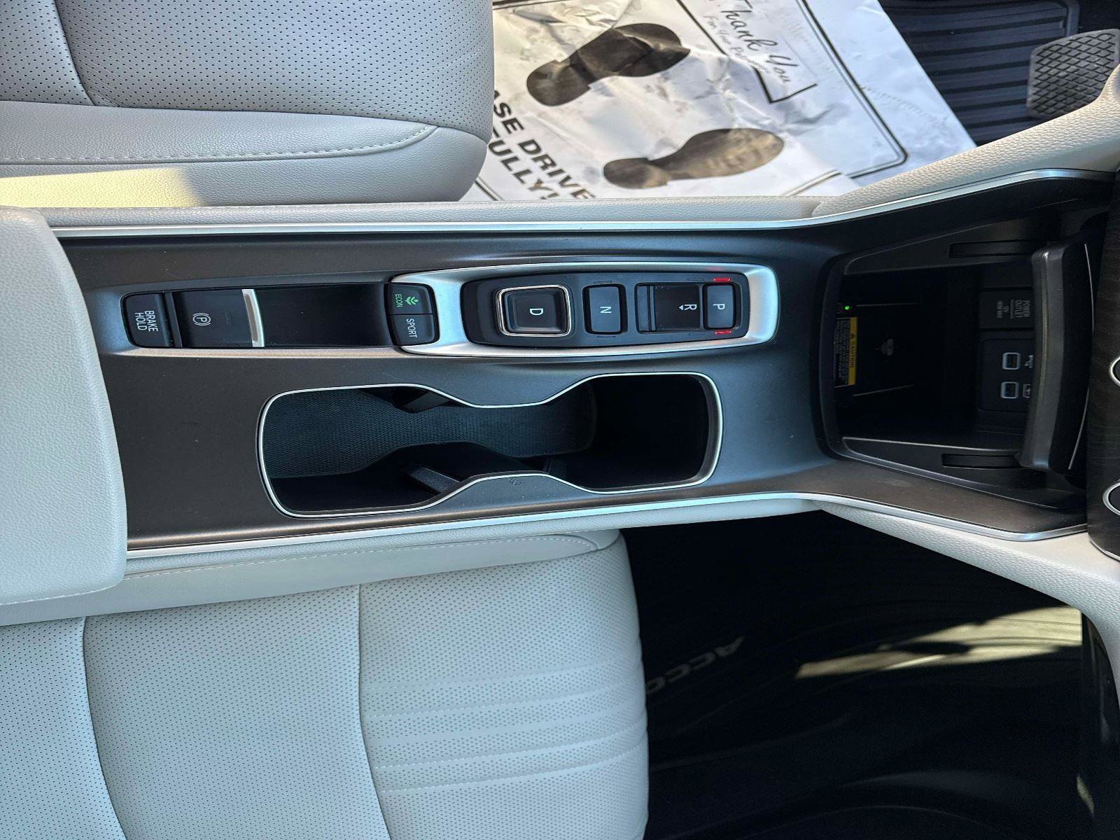 Used 2022 Honda Accord Touring image 24