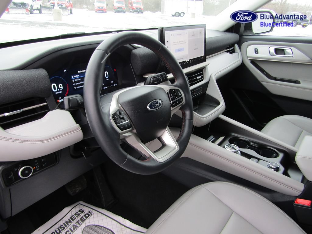 Certified 2025 Ford Explorer Active w/ Active Comfort Package AWD/4WD image 10