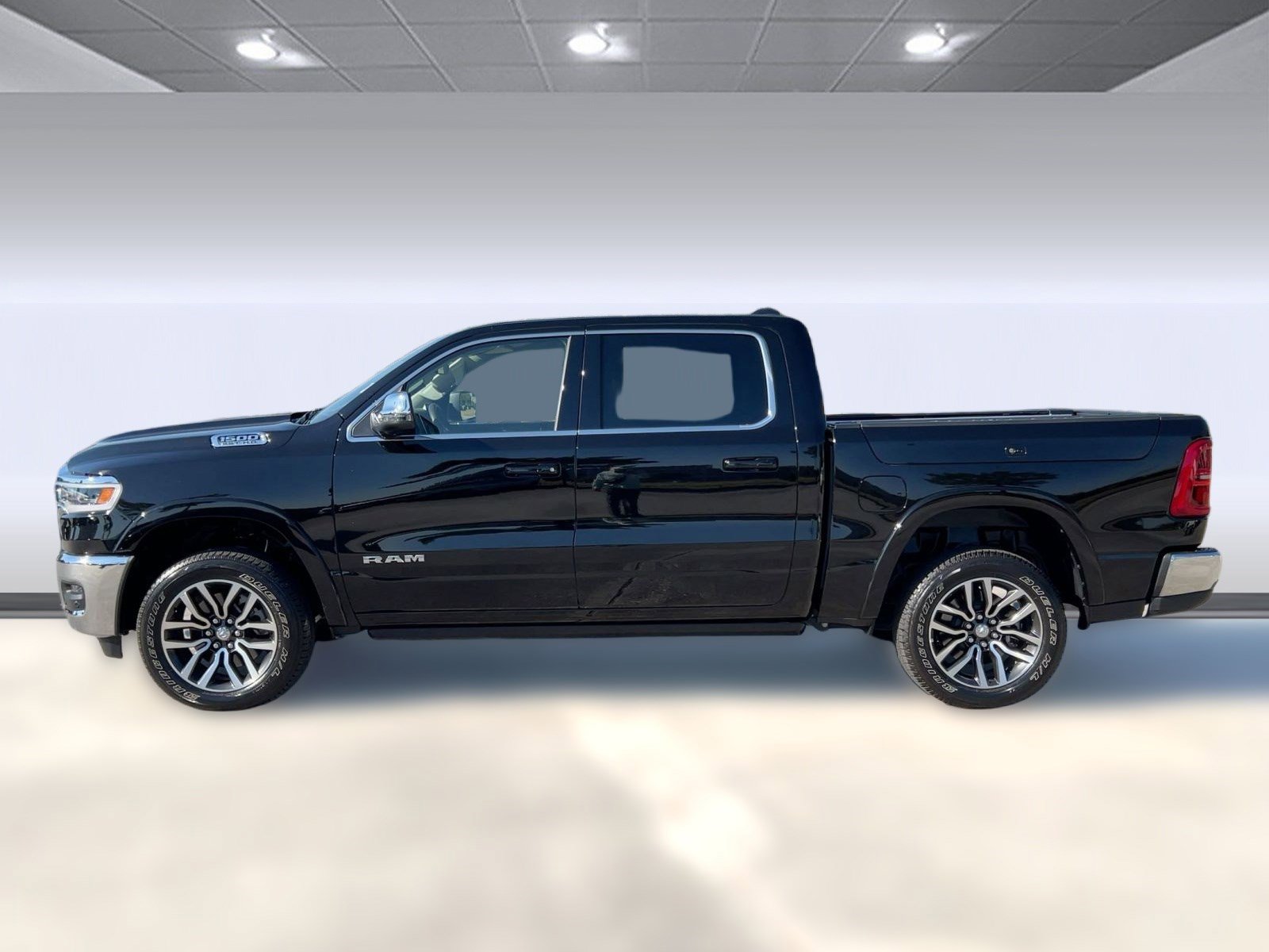 Used 2025 RAM 1500 Limited image 2