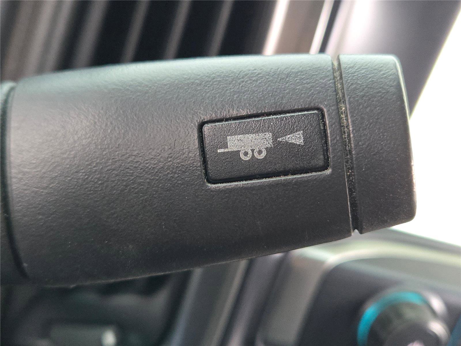 Used 2018 Chevrolet Silverado 1500 LTZ w/ Sport Package image 31