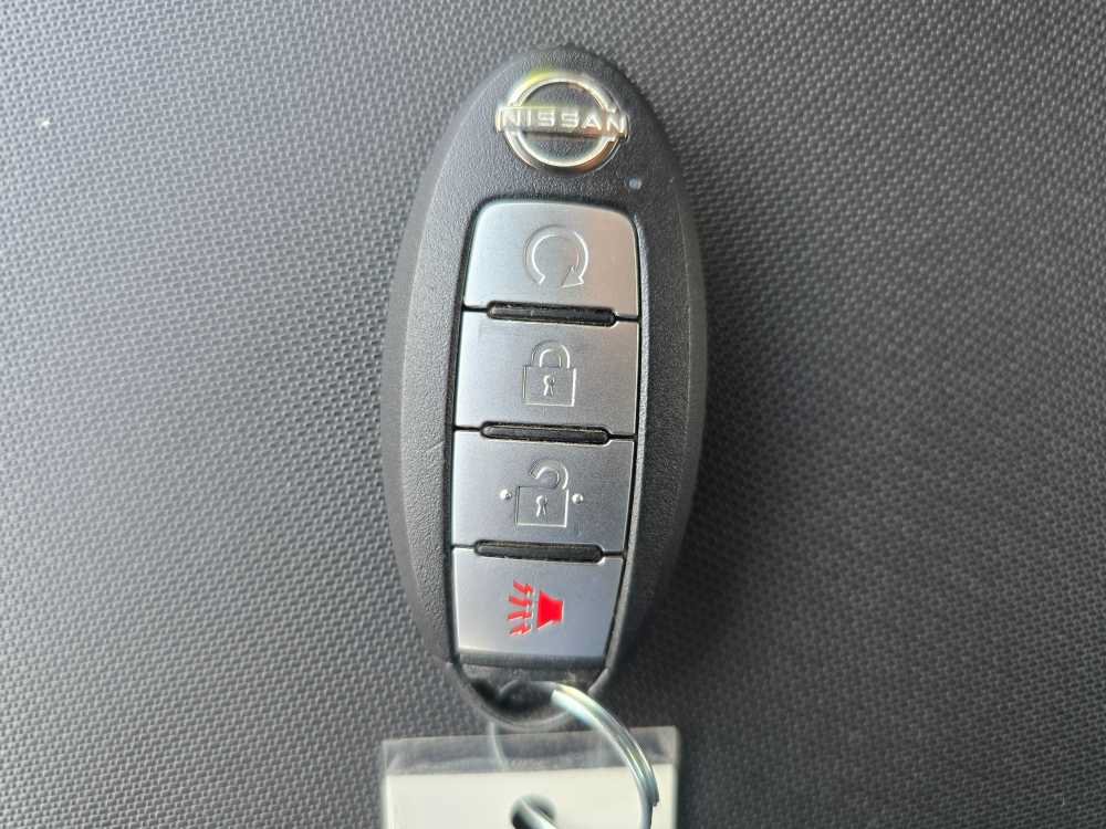 Used 2023 Nissan Frontier PRO-4X w/ Pro Convenience Package AWD/4WD image 22