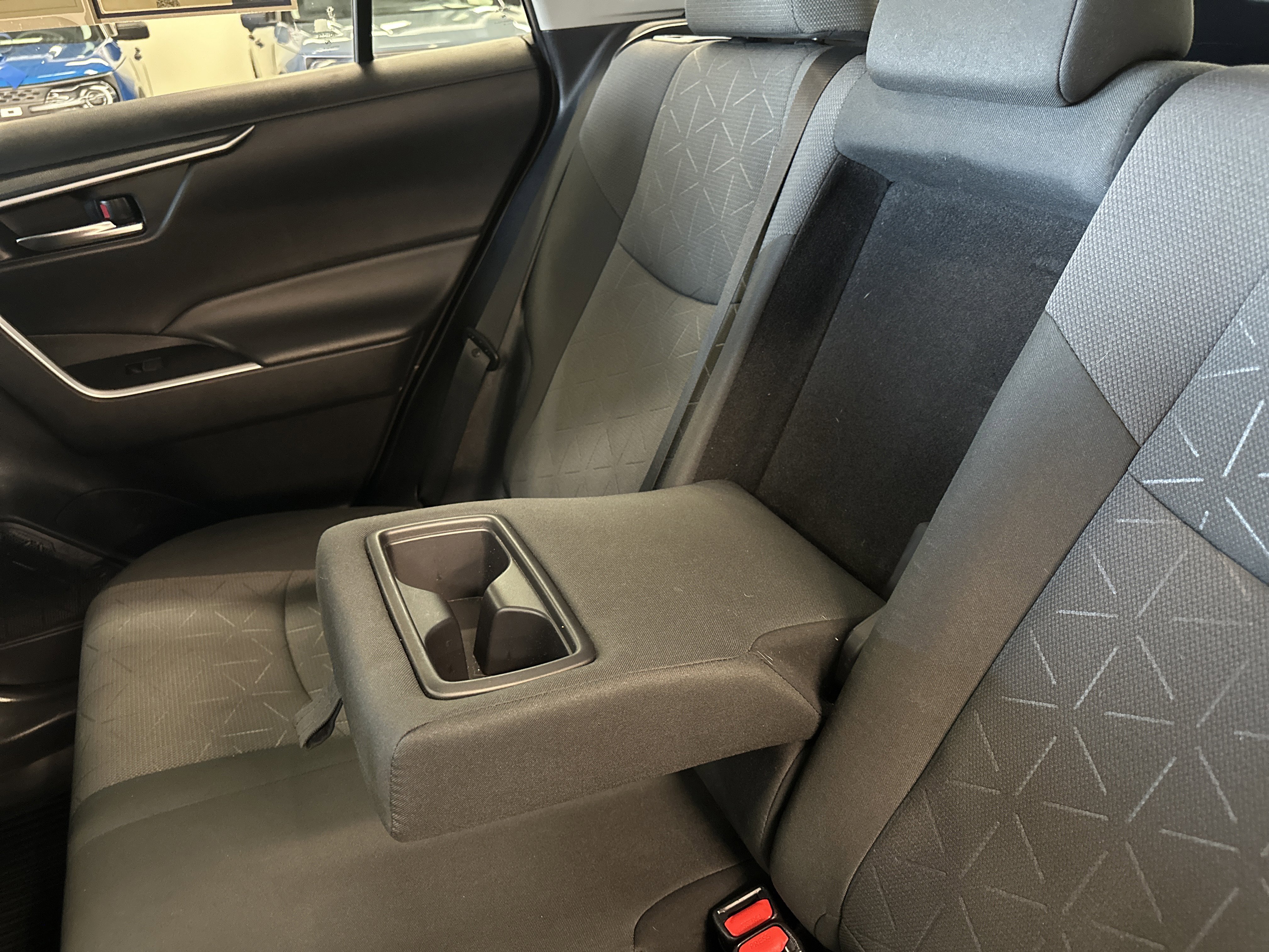 Used 2022 Toyota RAV4 XLE w/ Convenience Package image 26