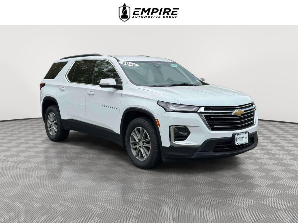 Used 2023 Chevrolet Traverse LT AWD/4WD image 1