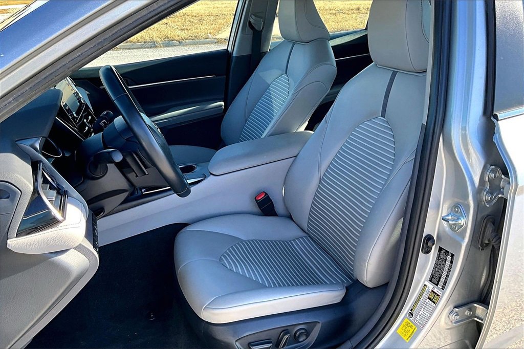 Used 2024 Toyota Camry SE image 22