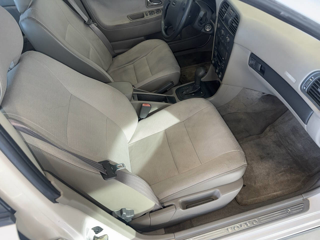 Used 2001 Volvo S40 image 16