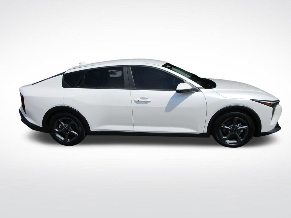 Used 2025 Kia K4 FWD image 7
