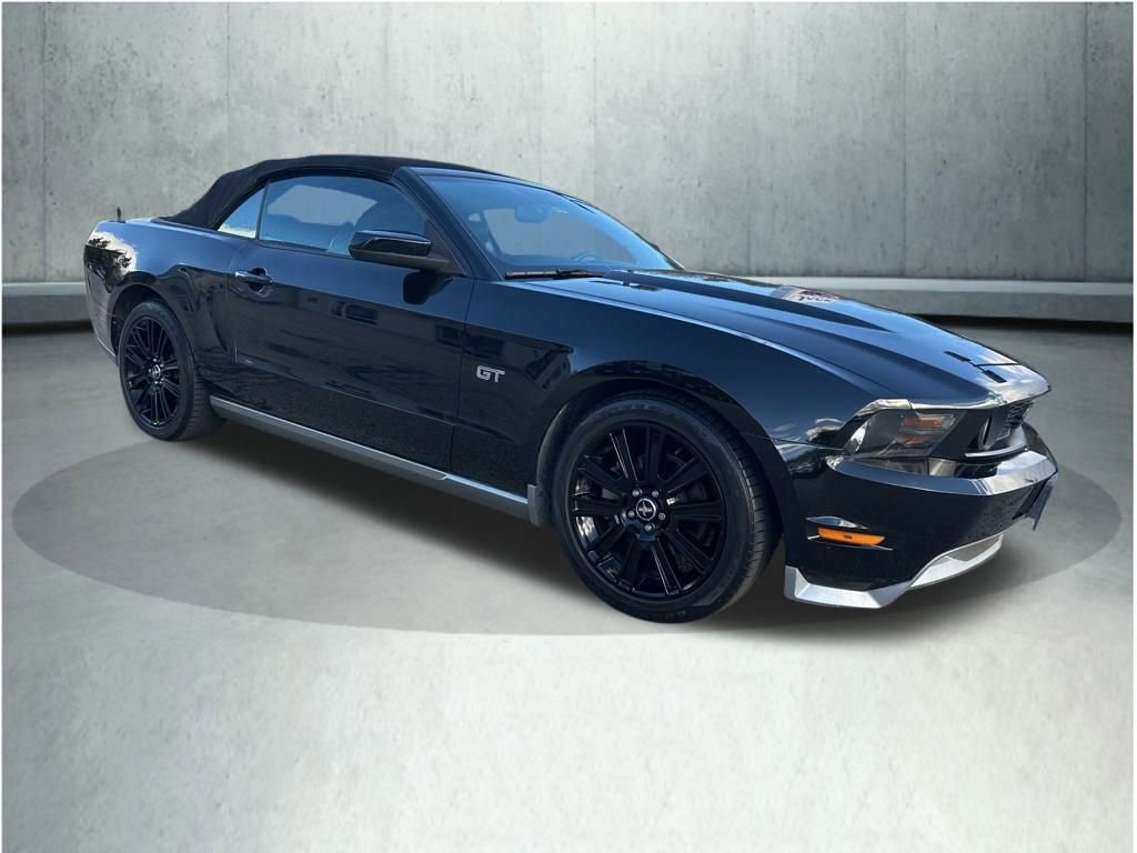Used 2010 Ford Mustang GT Premium image 9