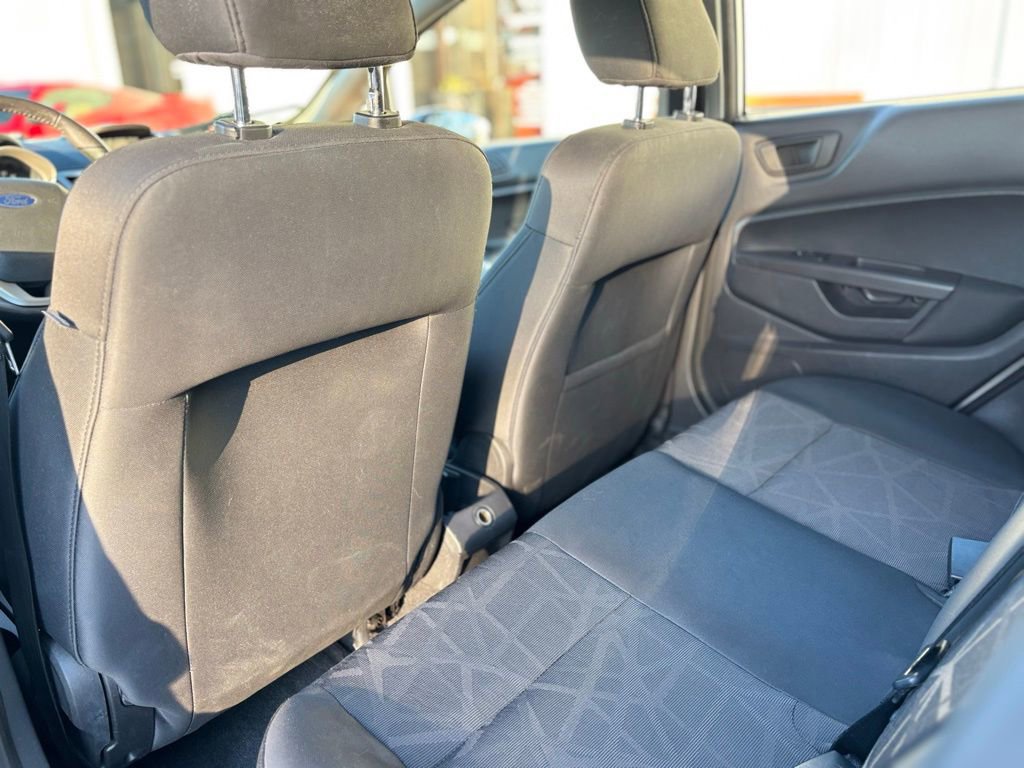 Used 2012 Ford Fiesta SES image 18