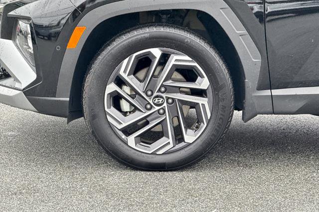 Used 2025 Hyundai Tucson Limited image 32